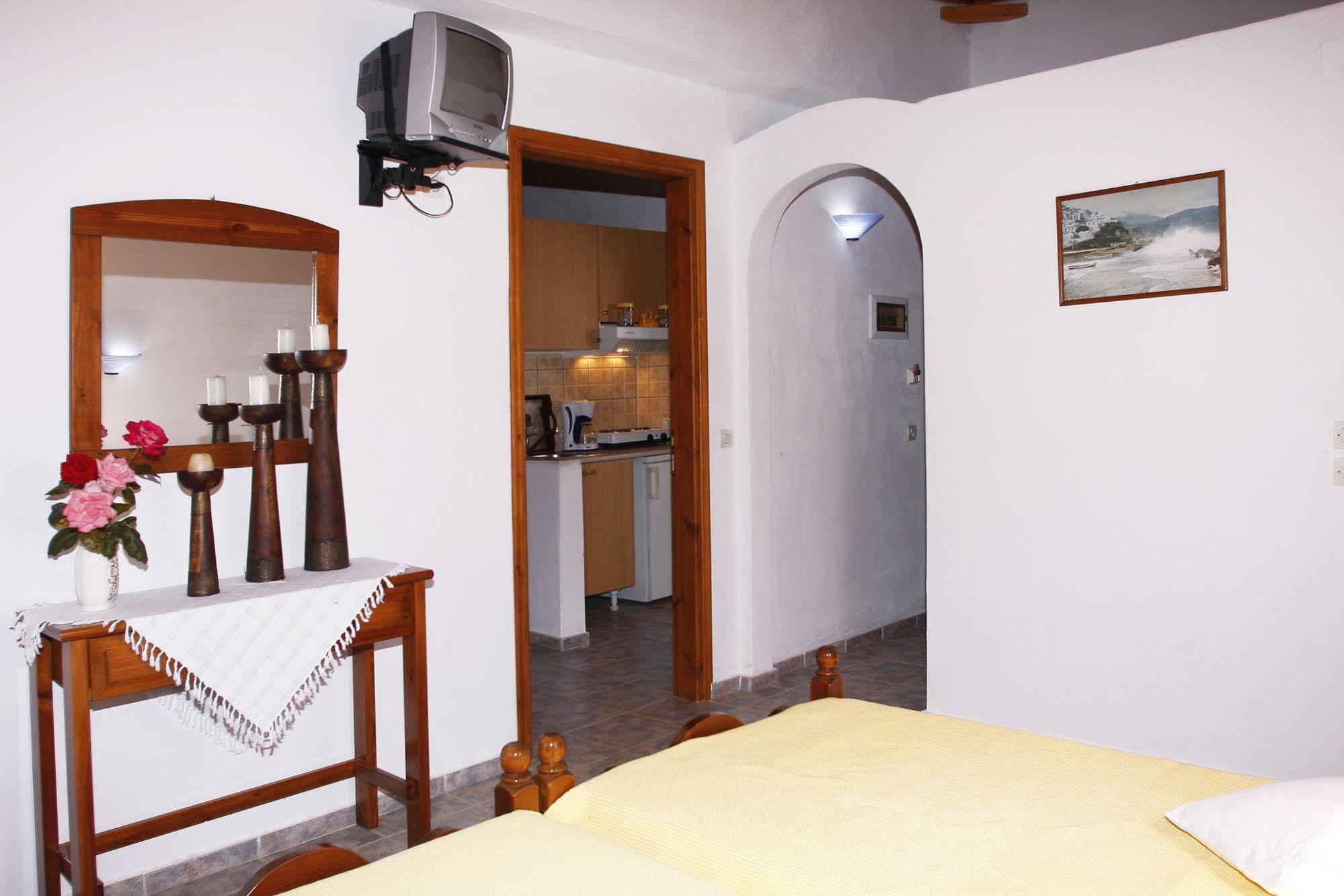 Artemis Bungalows Стафилос Экстерьер фото