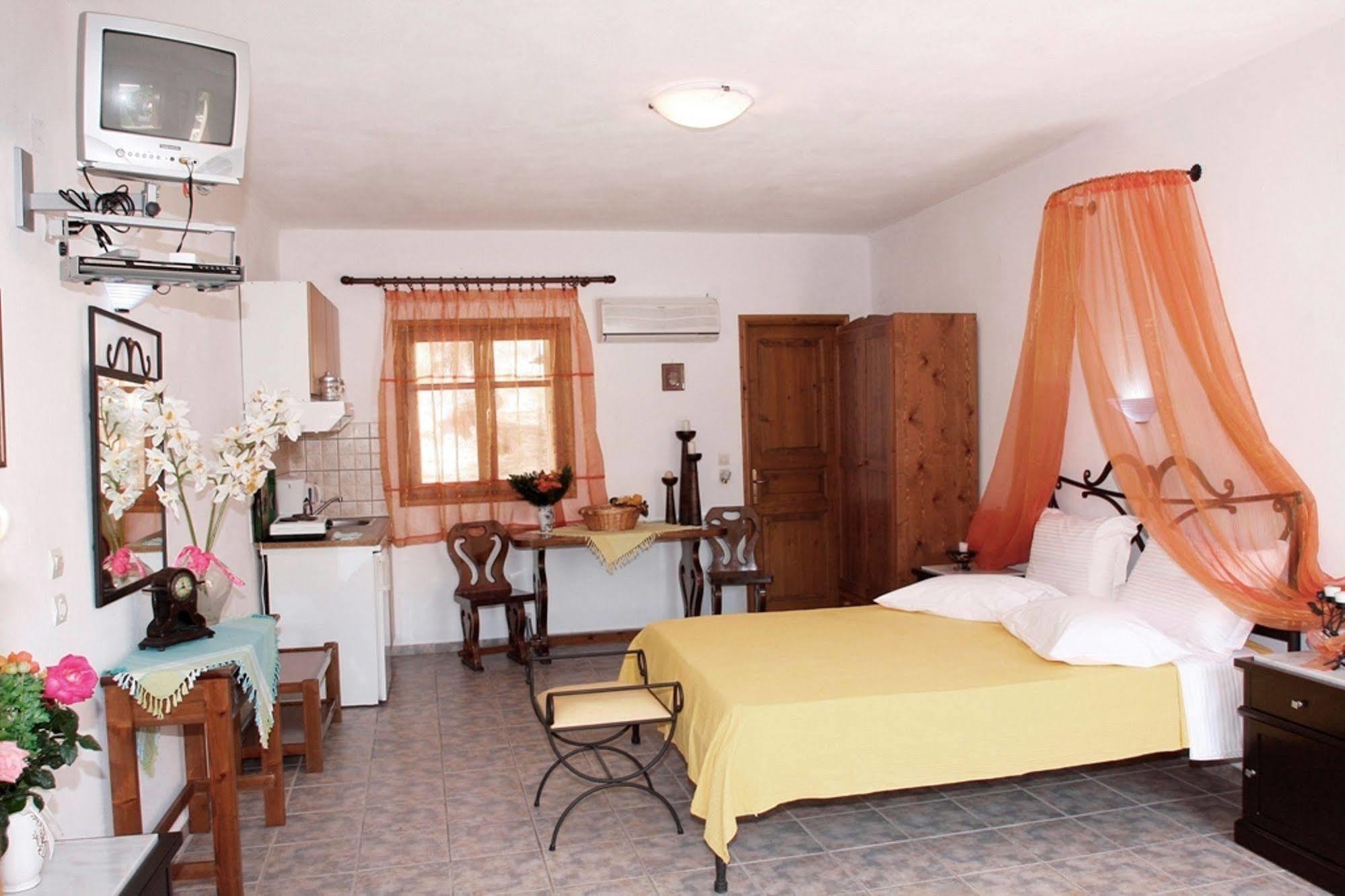 Artemis Bungalows Стафилос Экстерьер фото